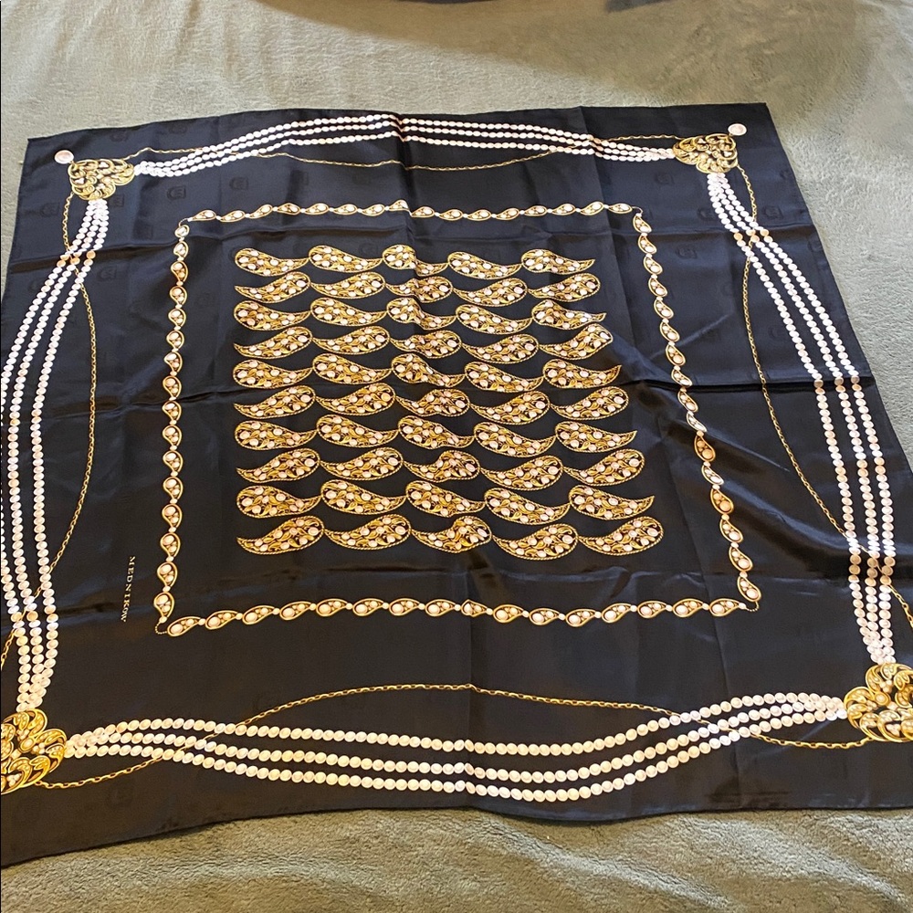 💛🖤Vintage Mikimoto Classic Large Square Green Silk Scarf Pearl Motif-💛🖤